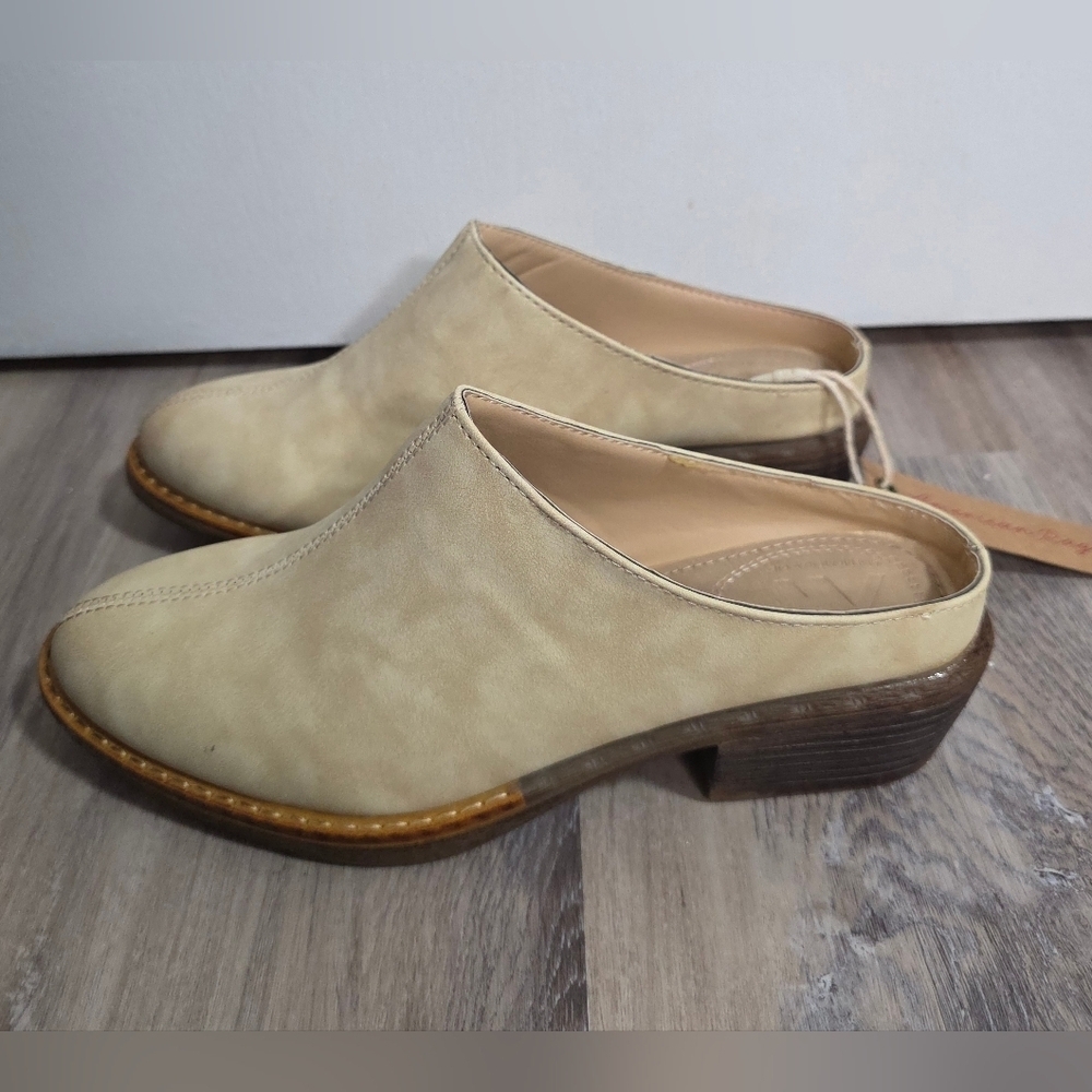 AMERICAN RAG Women's Segovia Mule Clogs Saddle Size 8 - New In Box